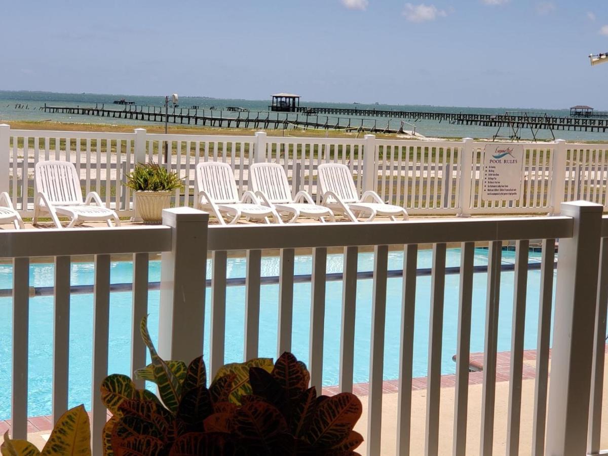 Benjamin'S Pier At Laguna Reef Resort 罗克波特 外观 照片