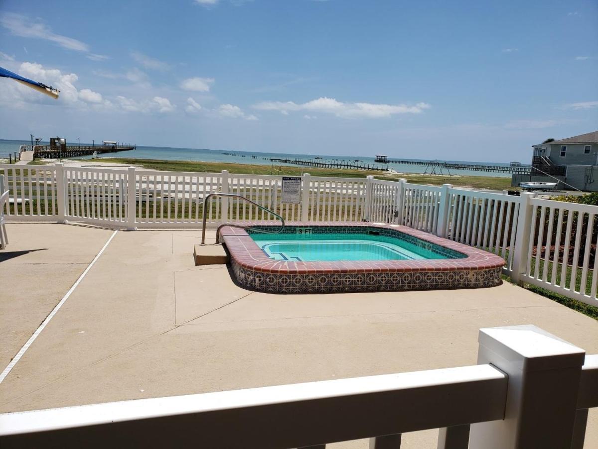 Benjamin'S Pier At Laguna Reef Resort 罗克波特 外观 照片